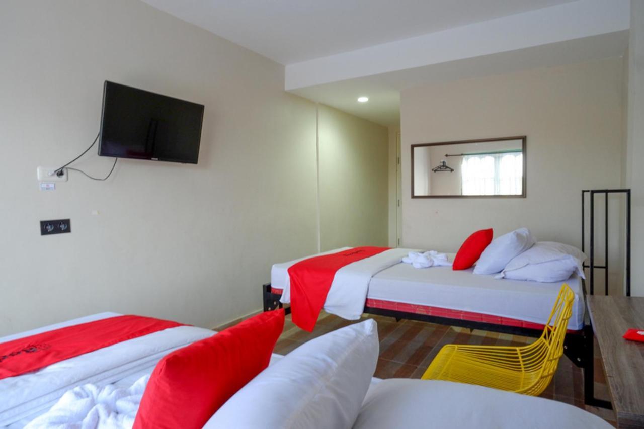 Hotel Reddoorz Syariah At Jalan Jenderal Sudirman Palopo Exterior foto